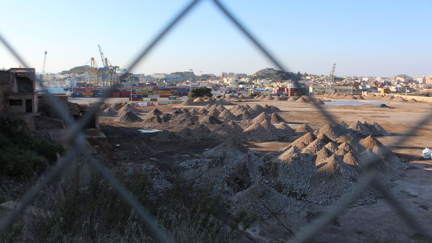 El desierto abandonado desde 1992 de la antigua fundición de plomo de Peñarroya