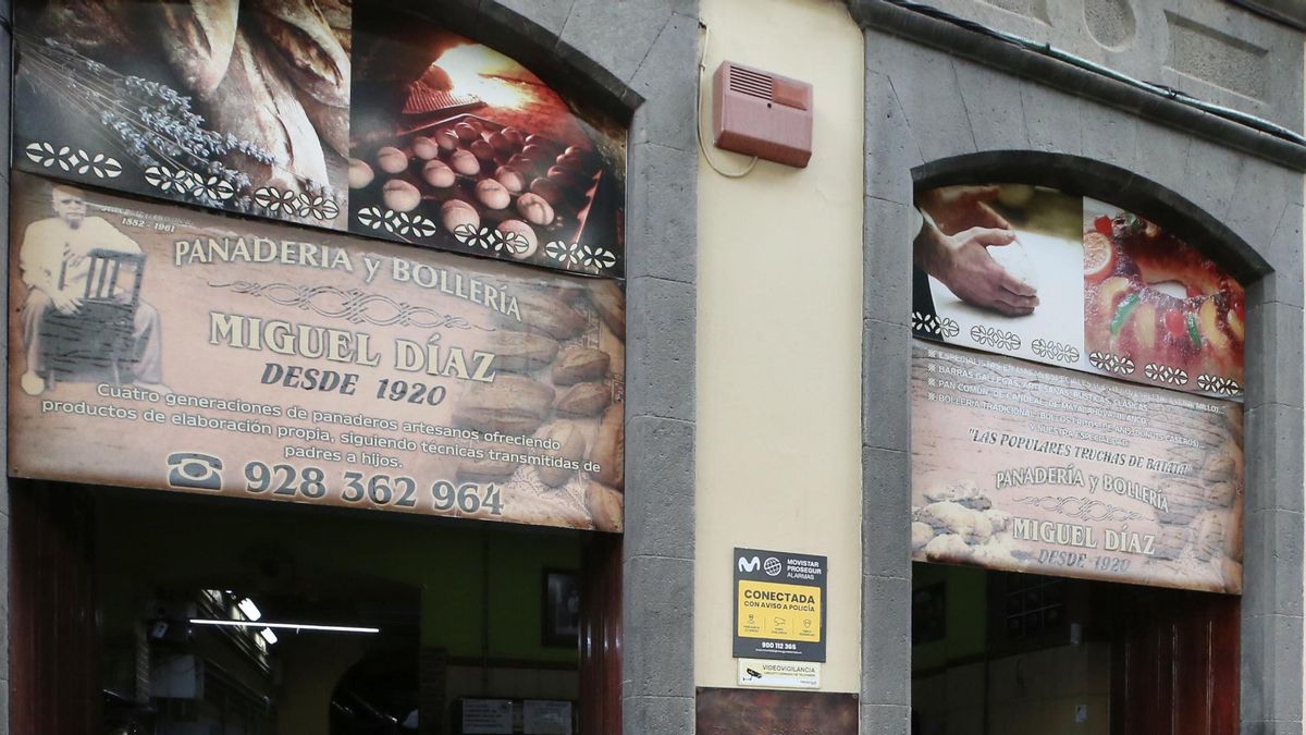 Precintada la panadería Miguel Díaz, de Triana