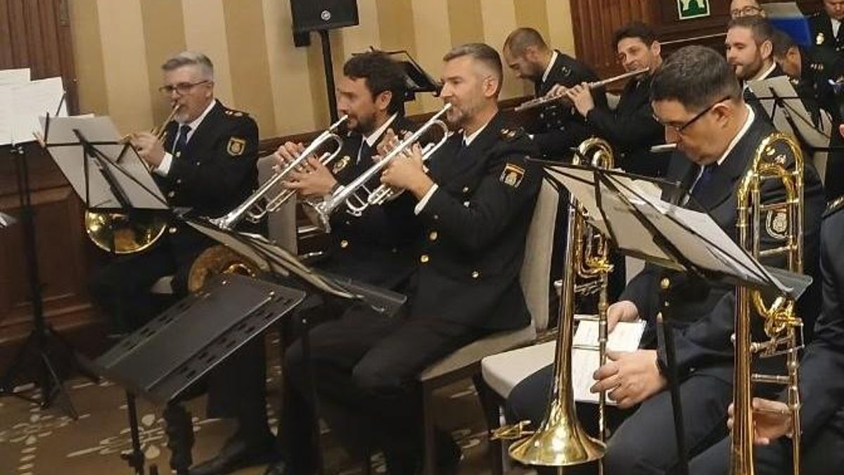 La Interpol desembarca en un hotel de lujo de Toledo con banda sinfónica, mazapán de regalo y taxistas “flipando”