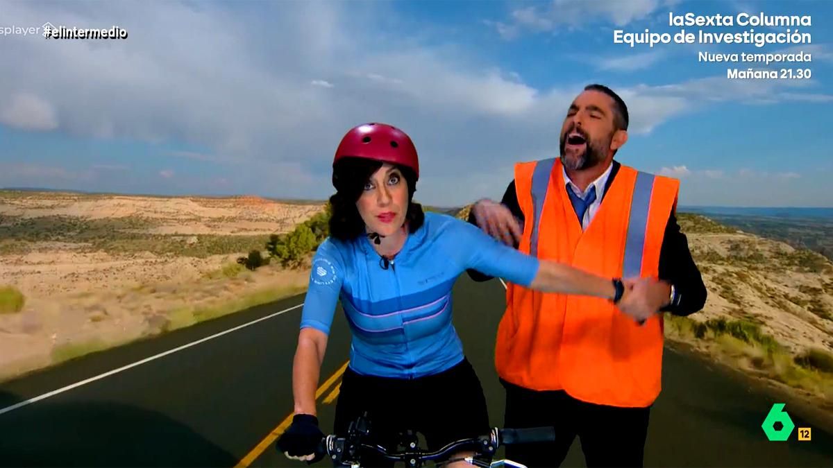 'El Intermedio' muestra a la 'Ayuso ciclista' en La Vuelta: "A ver si pillo al equipo de Israel y les doy la llave de la ciudad"