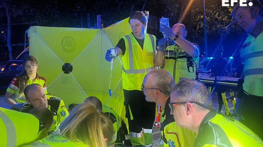 Un joven herido muy grave tras recibir un disparo en la cabeza en una calle de Madrid