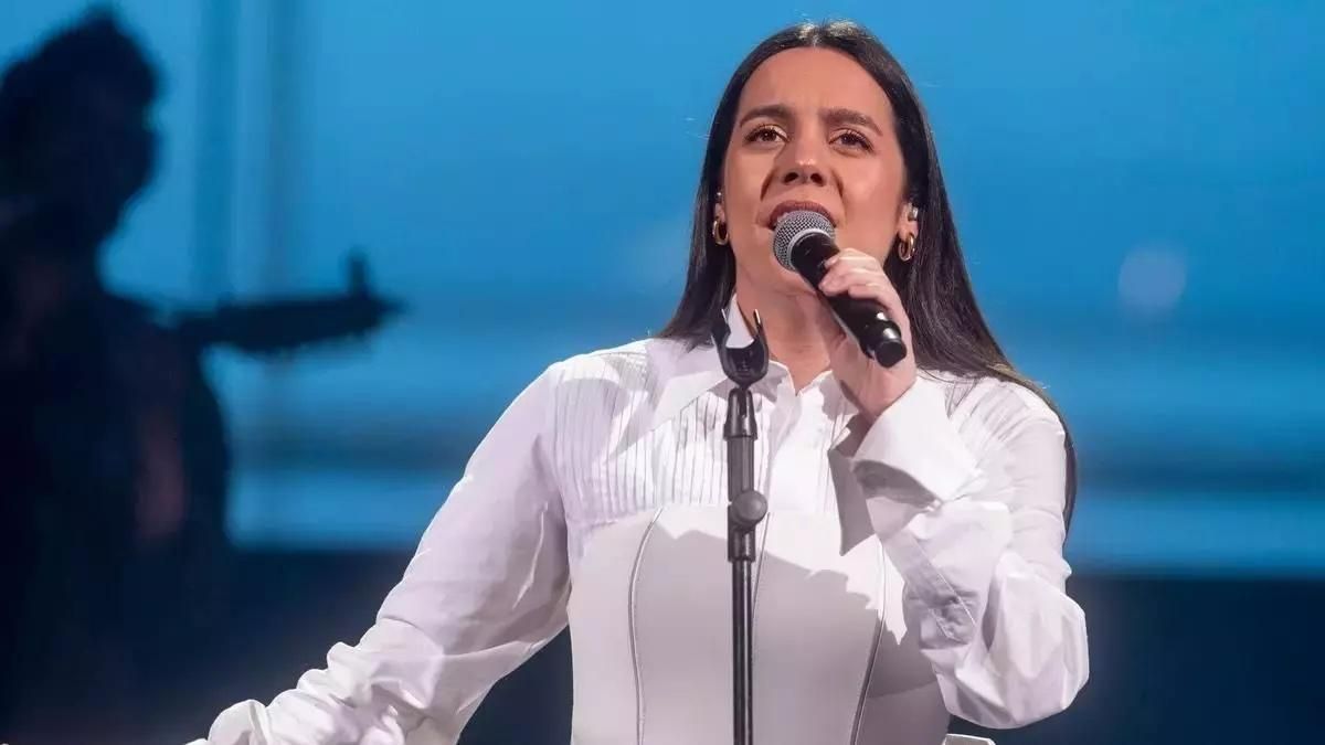 Valeria Castro y Víctor Manuel, dos generaciones de cantautores en el Festival 1001 Músicas-CaixaBank de Granada