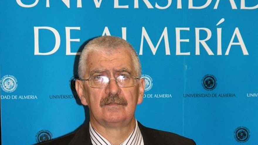 "Una de dos, profundizar el dragado del Guadalquivir es irregular, o es ilegal"
