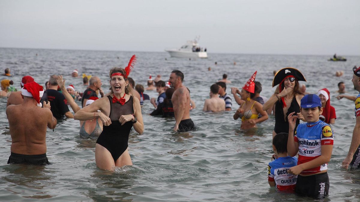 Son muchos los lugares donde se puede empezar el año con un buen chapuzón