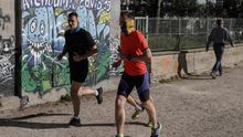 El deporte vuelve a la calle con cautelas y desacuerdo científico en cuanto a la distancia de seguridad