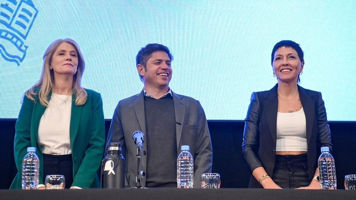 Un gesto de unidad: Kicillof y Mayra Mendoza compartieron un acto en Quilmes