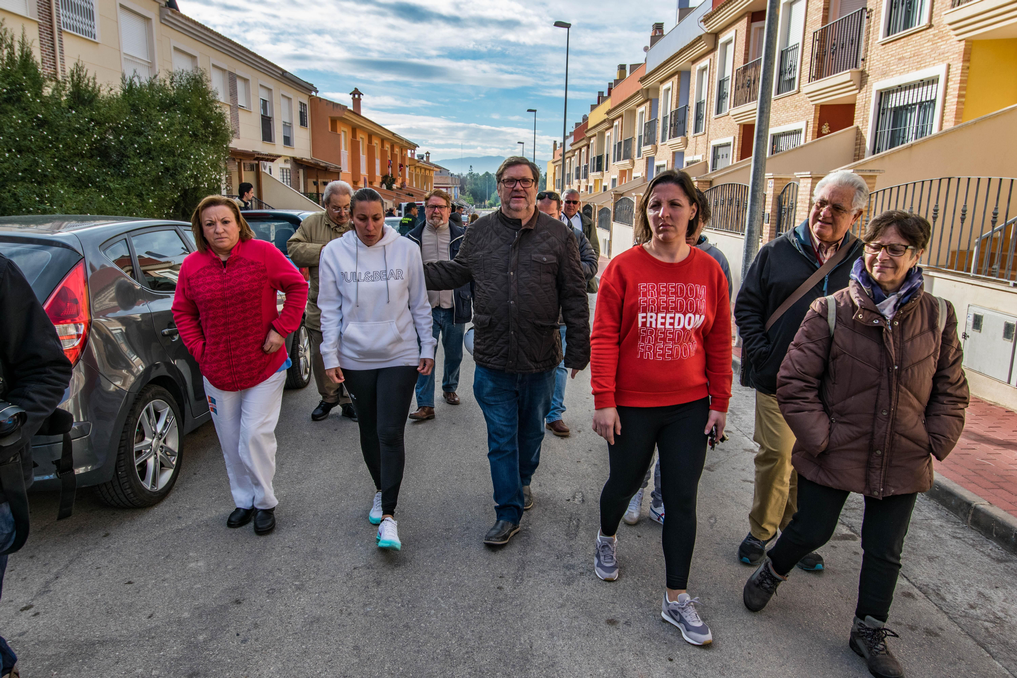 La presión de la PAH Murcia consigue el aplazamiento del desahucio en Alguazas / CARLOS TRENOR