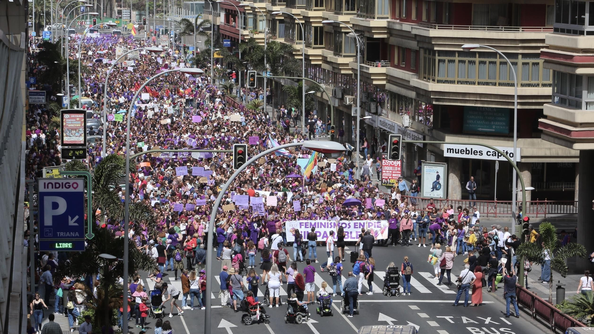 Manifestación feminista del 8M en Las Palmas de Gran Canaria. (ALEJANDRO RAMOS)