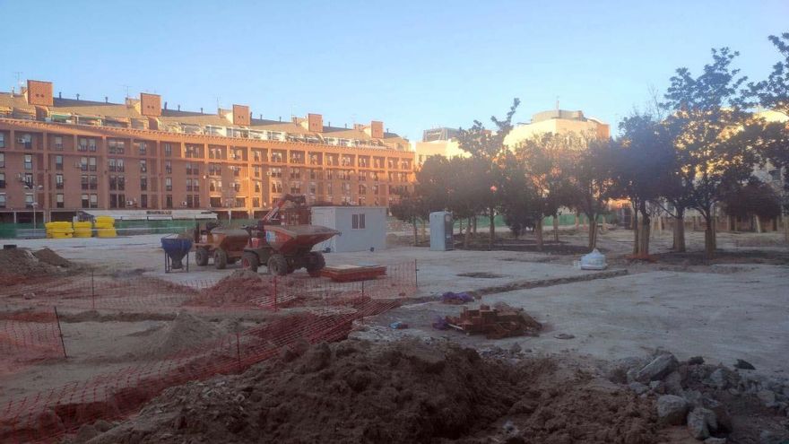 En la actualidad se trabaja en la parte central de la plaza