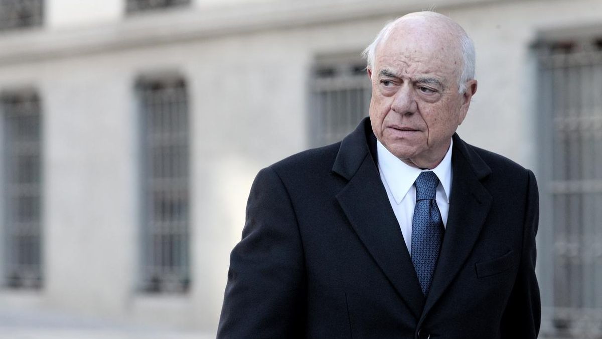 Un abogado se querella en la Audiencia Nacional contra Francisco González y el BBVA por presunto espionaje