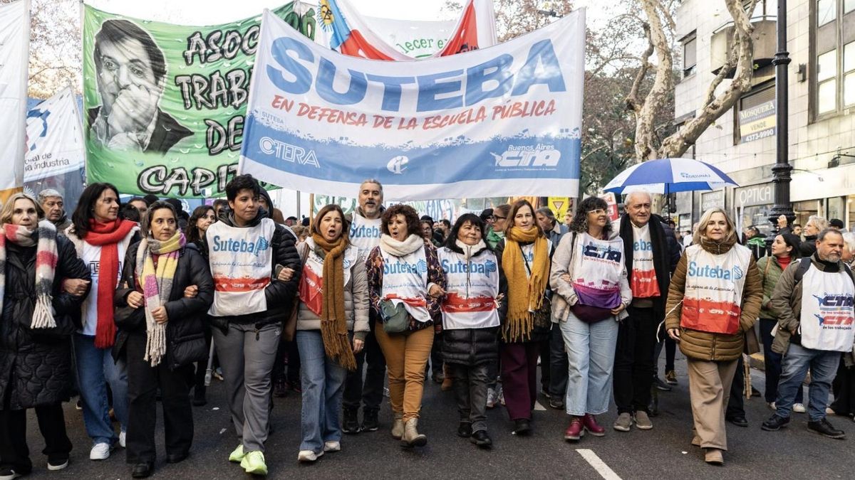 Los docentes de CTERA participaron en las ultimas movilizaciones contra los vetos de Milei.
