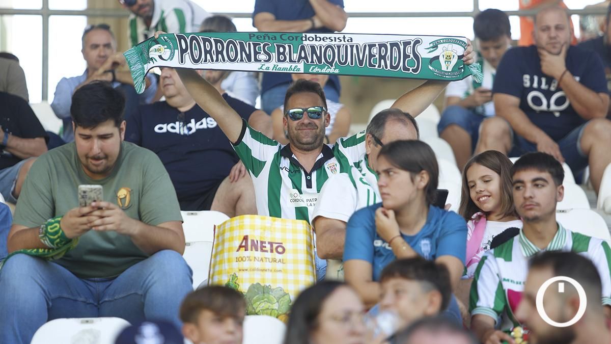 Grada Blanquiverde del encuentro entre el Córdoba CF y AD Mérida
