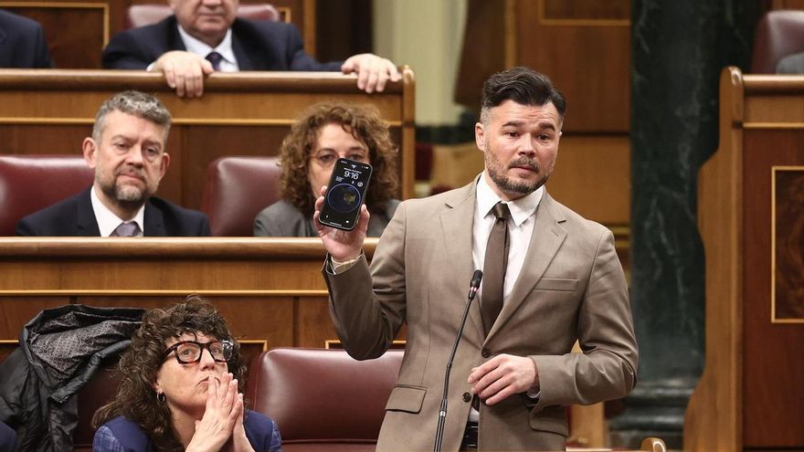 El portavoz de ERC en el Congreso, Gabriel Rufián, interviene durante una sesión de control, Congreso de los Diputados, a 12 de febrero de 2025, en Madrid