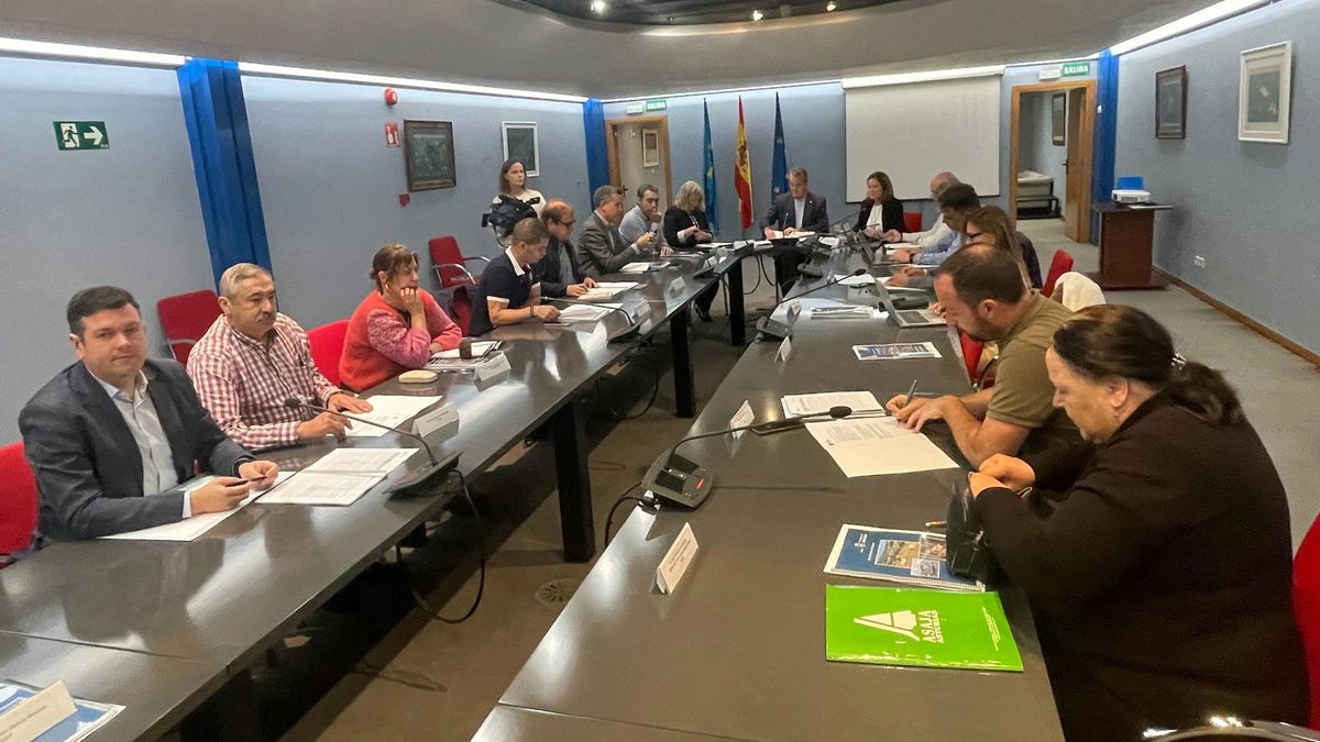 Un momento de la reunión sobre el pacto por el Medio Rural.