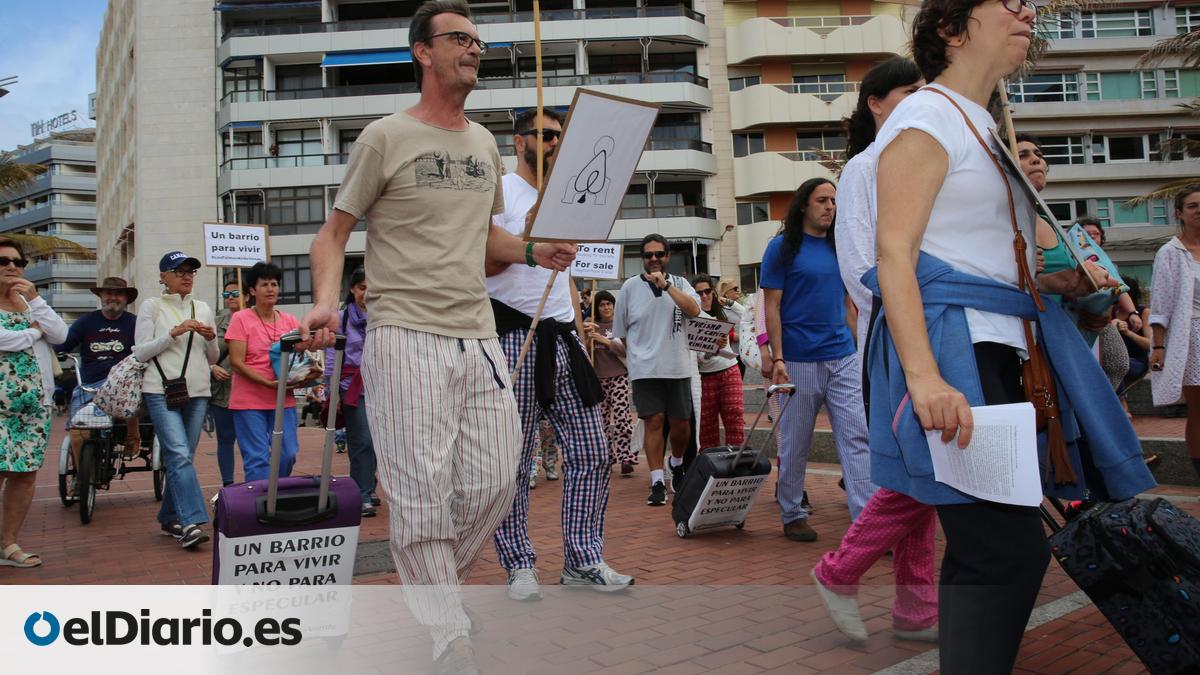 FOTOGALERÍA | Protesta contra la subida de alquileres por el turismo