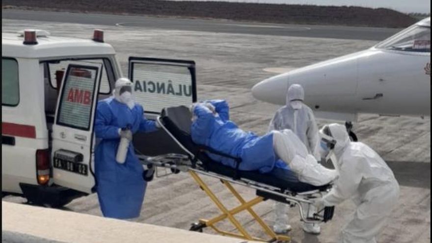 Los motivos por los que Canarias no quiere acoger al crucero de lujo infectado con hantavirus