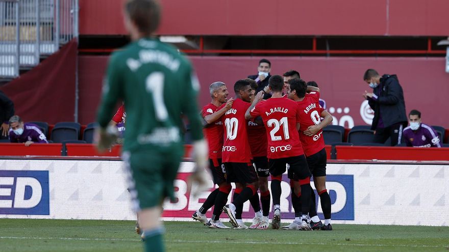 El Tenerife renuncia a tutear al Mallorca y lo paga con otra derrota