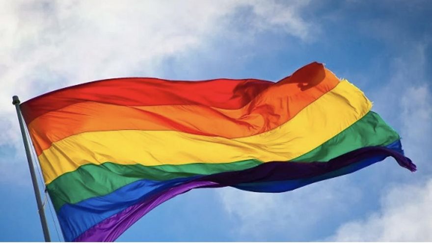 Sumar condena “el ataque LGTBIQA+fóbico” al vehículo del Orgullo en La Palma y llama a “una respuesta masiva en Tazacorte”