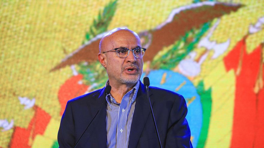 Asesor de Paz dice que su Gobierno quitará parcialmente subsidio a combustibles en Bolivia