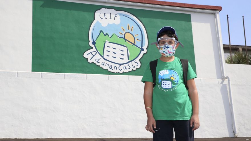 Mateo, alumno del colegio Adamancasis, en El Paso. (ALEJANDRO RAMOS)