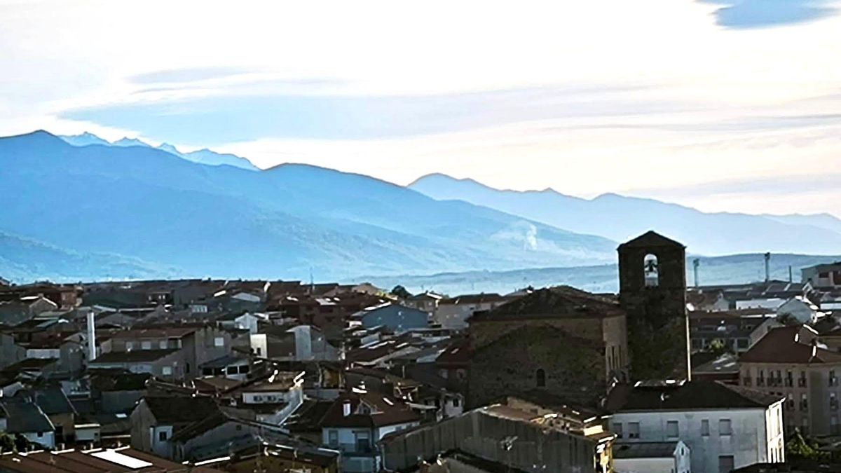 Estabilizado el incendio de Losar de la Vera tras arrasar más de 800 hectáreas de alta montaña
