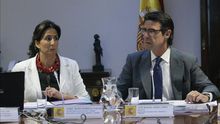 Soria maniobra para colocar a altos cargos del PP en las oficinas de turismo en el exterior