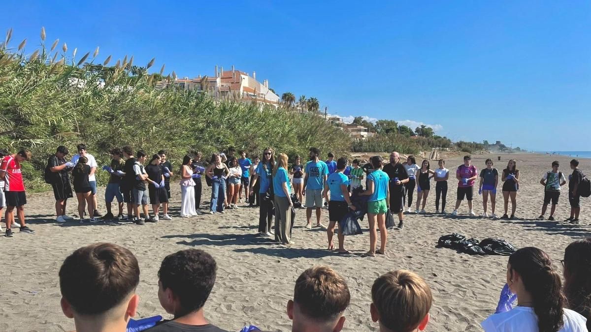 Europe Direct Córdoba participa en una campaña para concienciar sobre cuidar los océanos