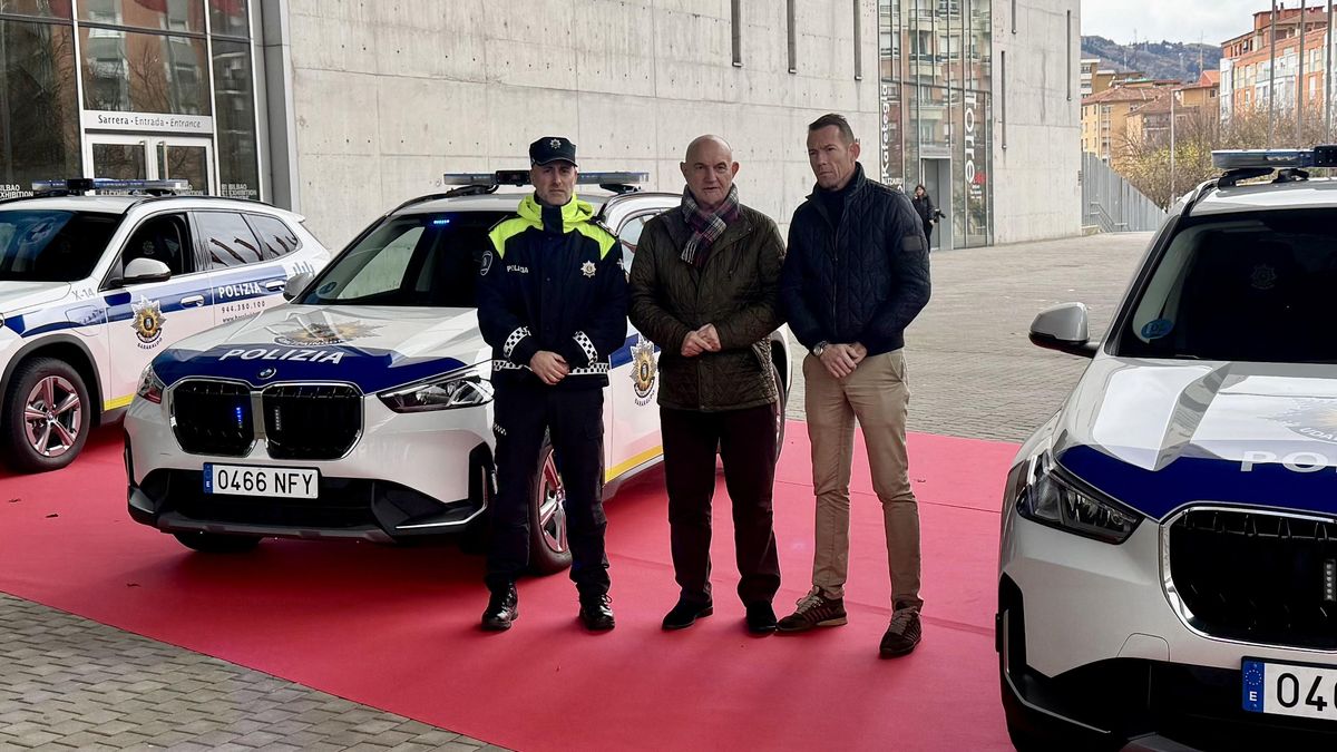Barakaldo renueva la flota de vehículos de la Policía Local con tres nuevos coches-patrulla