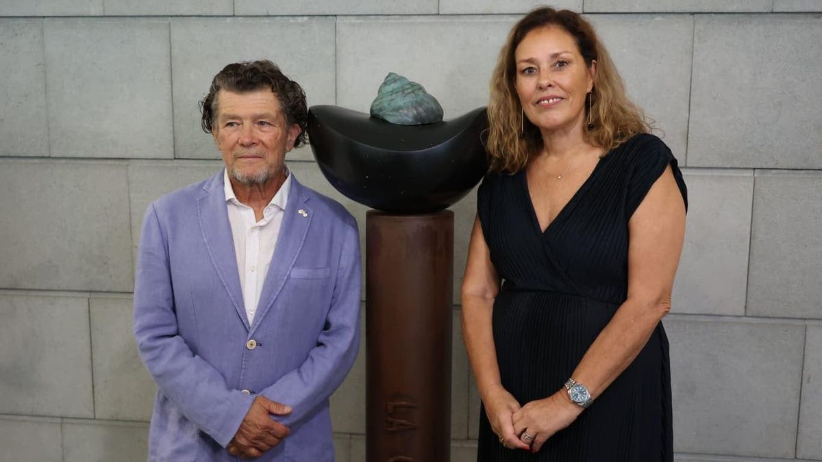 La Graciosa ya está en la entrada del Parlamento canario