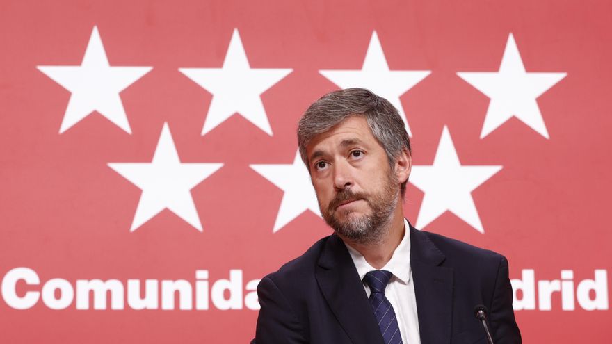 El Gobierno de Ayuso redobla sus ataques contra Óscar Puente: le llama "moroso" y "ministro con alma de influencer"