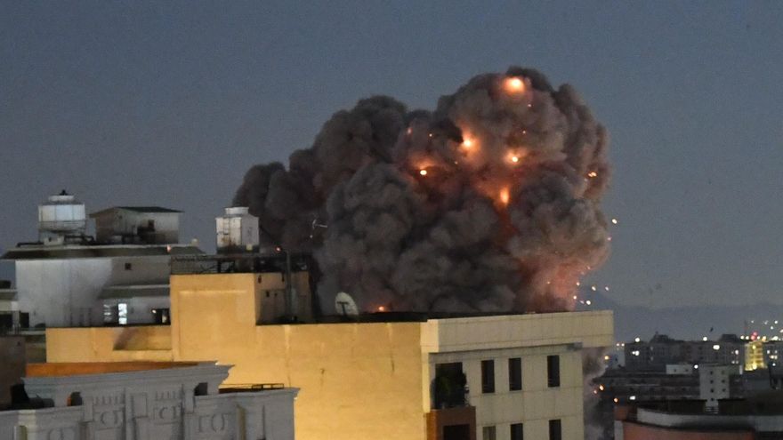 Imagen de archivo de un bombardeo sobre Teherán, la capital de Irán. Europa Press / Contacto / Shadati