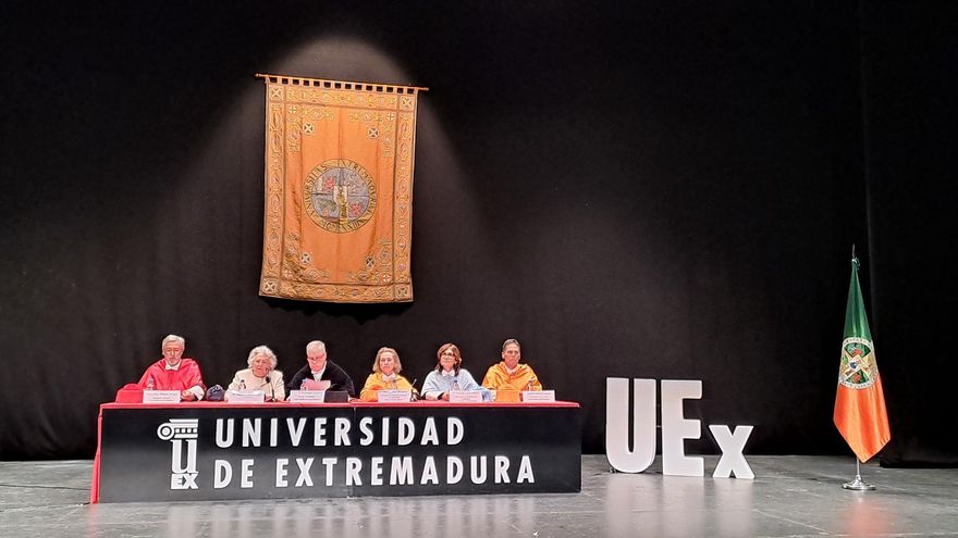 El rector alerta de que las universidades privadas harán "peligrar" a la Universidad de Extremadura