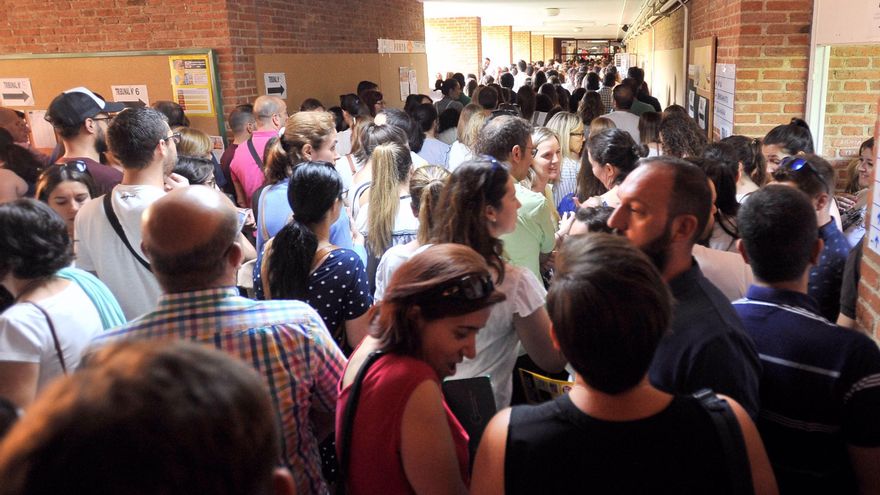 La Generalitat dispuesta a repetir las pruebas de las oposiciones a interinos