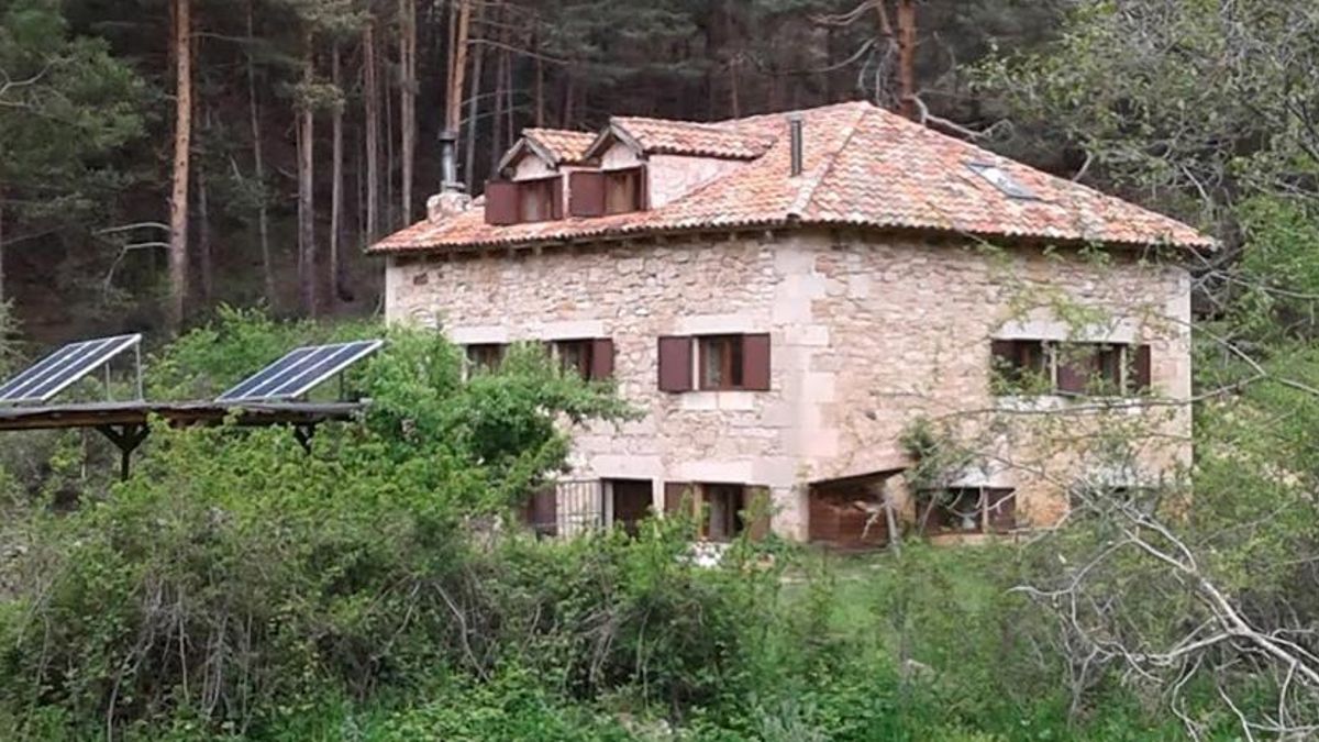 Exterior del Molino de la Piscifactoría, en Galve de Sorbe