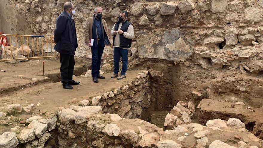 Unas obras en la calle Mayor de Guadalajara descubren restos de la muralla andalusí del siglo IX