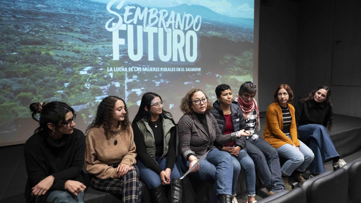 València se convierte en altavoz de la resistencia campesina salvadoreña con el estreno del documental "Sembrando Futuro"