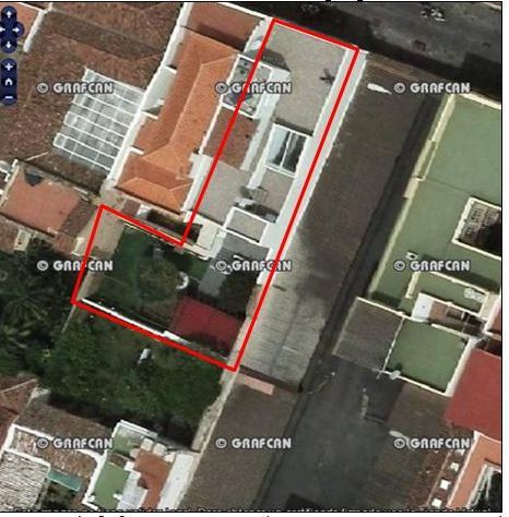La primera actuación consistió en la instalación de una pérgola y un toldo, según el informe de la Gerencia de Urbanismo de La Laguna