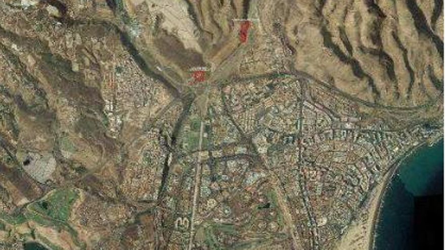 En rojo, localización del yacimiento de un cementerio de aborígenes en el paso de la autopista hacia el sur.