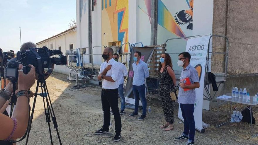 La AEXCID y RUREX llevan a Zalamea un proyecto que combina el arte y el activismo en defensa de los Derechos Humanos