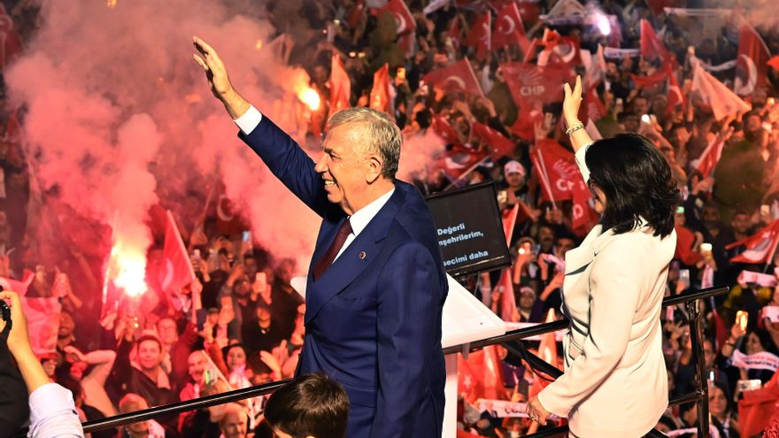 Batacazo del partido de Erdogan: la oposición socialdemócrata se proclama vencedora en las municipales de Turquía