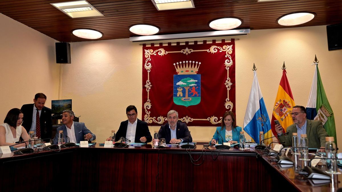 Reunión este martes a su Consejo de Gobierno de Canarias en el Cabildo de El Hierro, en Valverde.