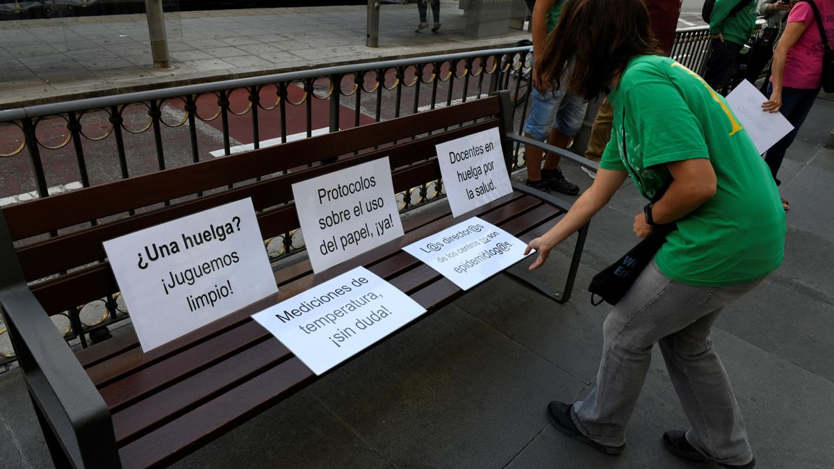 Protesta de profesores por los riesgos del virus