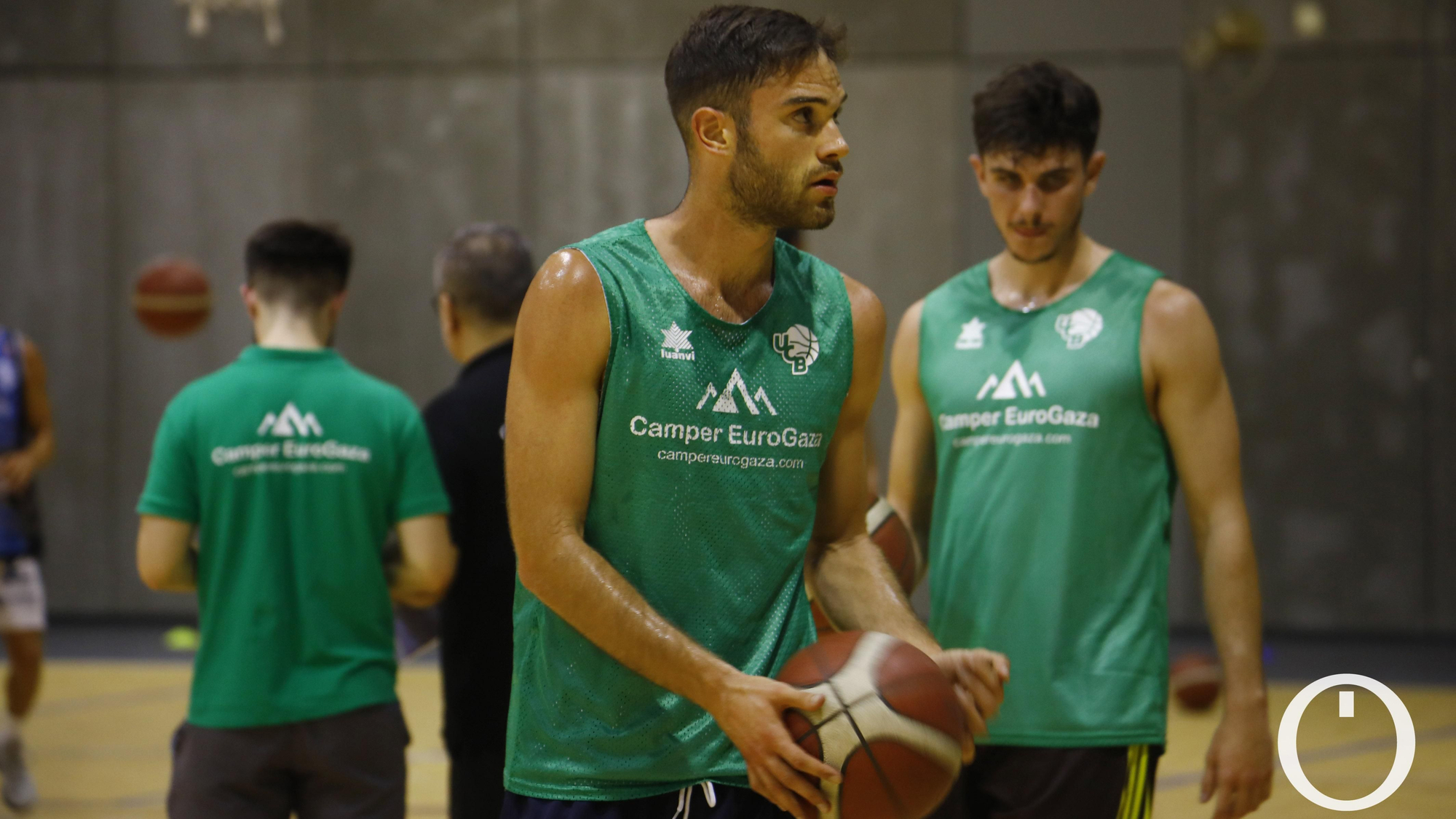 Entrenamiento UCB Baloncesto