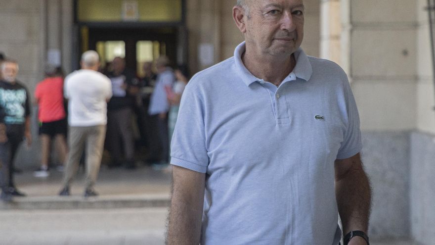 Archivo - El exdirector general de Trabajo, Daniel Alberto Rivera, a su llegada al inicio del juicio de una pieza separada del caso ERE en una imagen de archivo