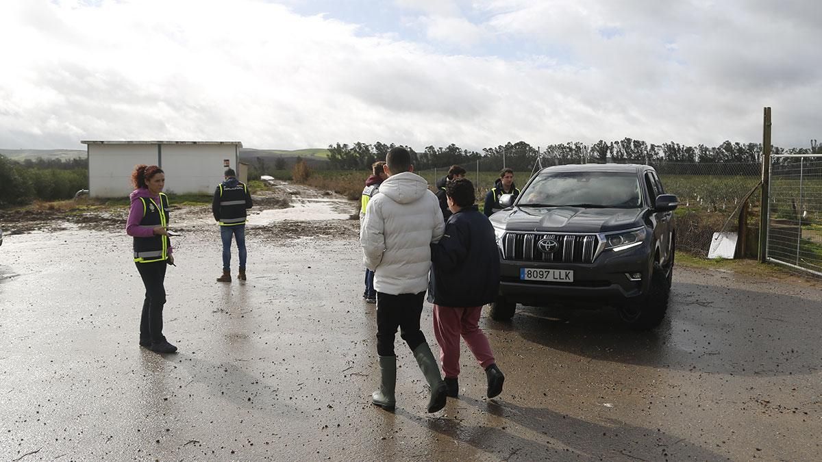 Desalojo de vecinos de Majaneque y Fontanar de Quintos por la crecida del río