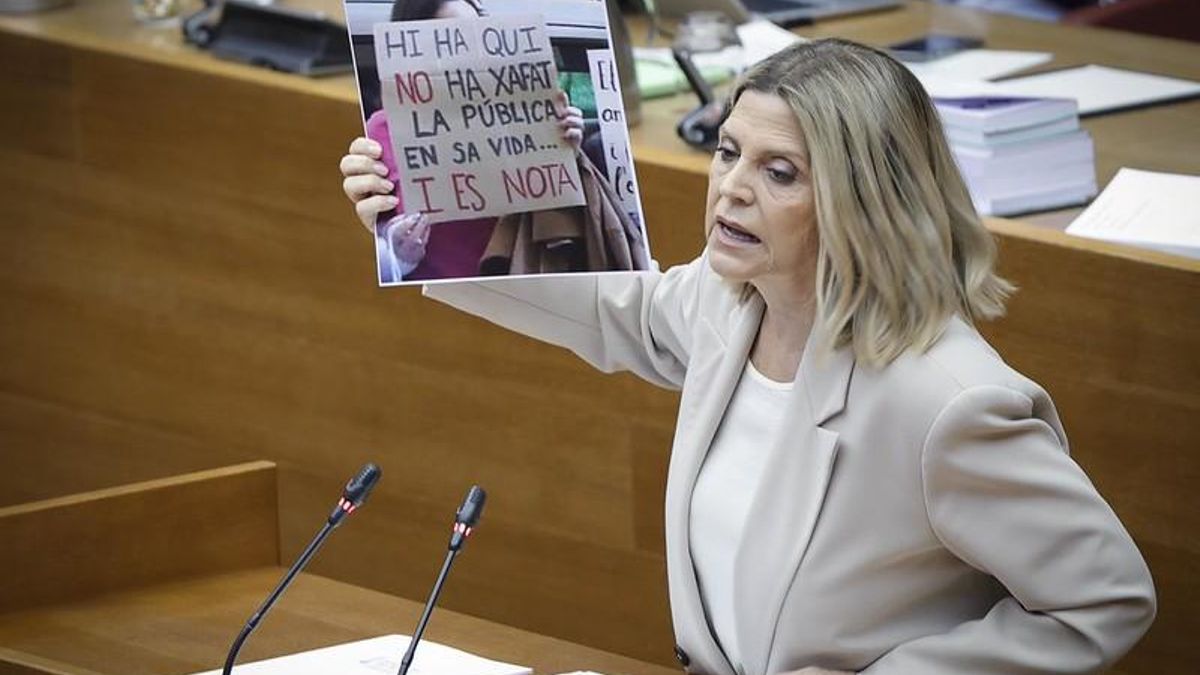 Un micro abierto caza a la consellera de Educación y al portavoz de Pérez Llorca: "Iba a darle una leche con los 32 indicios de Oltra"