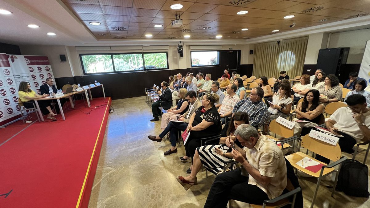 Asistentes a la asamblea general de Somos Economía Social Castilla-La Mancha
