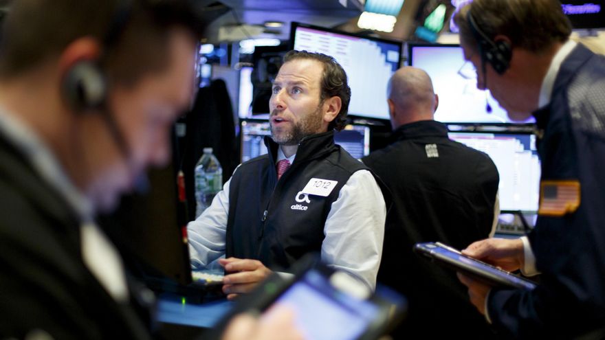 Wall Street cierra en rojo y el Dow pierde 1,31 % tras malos datos de empleo