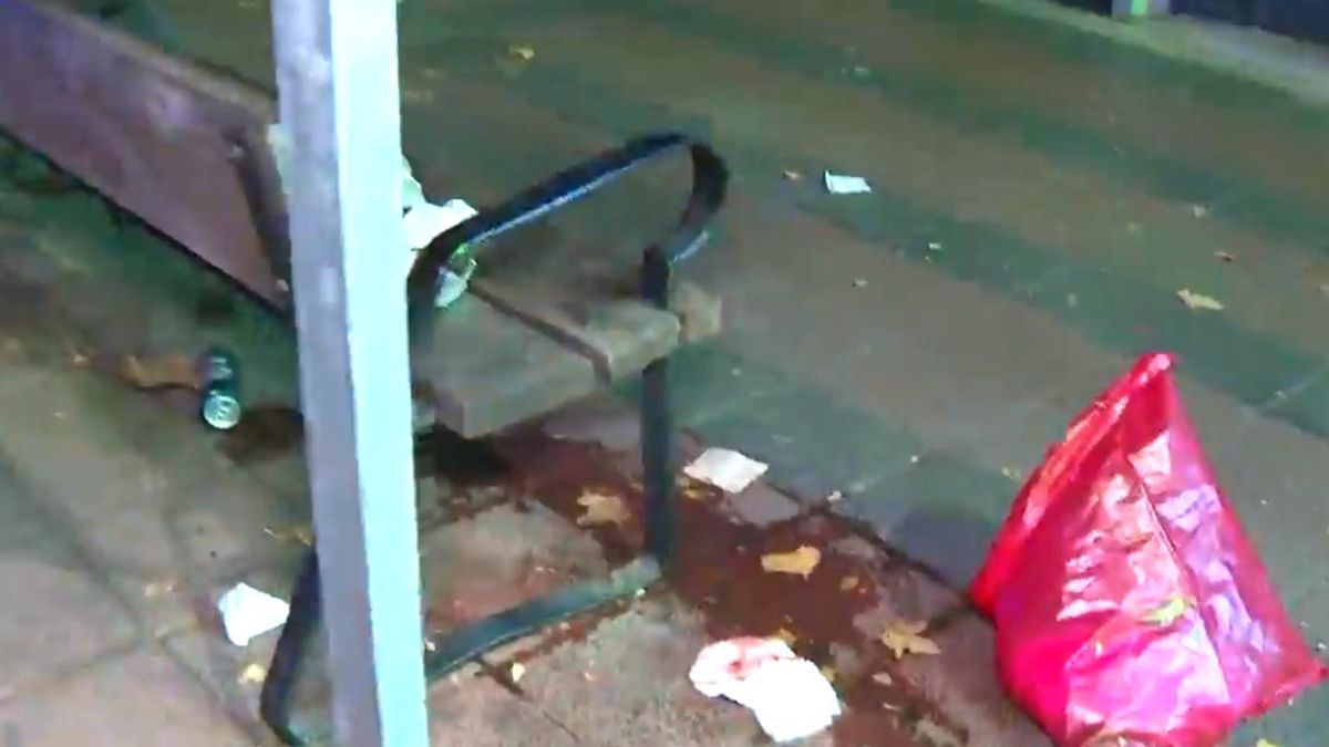 Apuñalan en el cuello a un hombre mientras estaba sentado en un banco cercano a las obras de Metro de Delicias