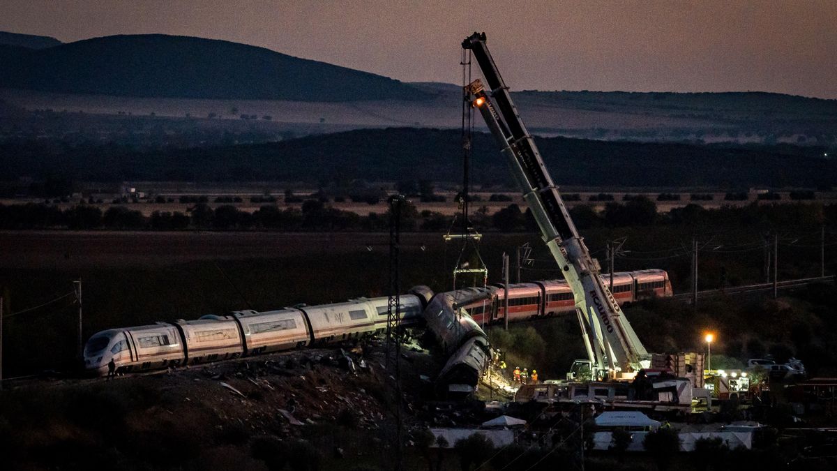El primer informe sobre el accidente de Urda estima que la colisión del AVE con el Iryo se produjo a "entre 160 y 200 km/h"